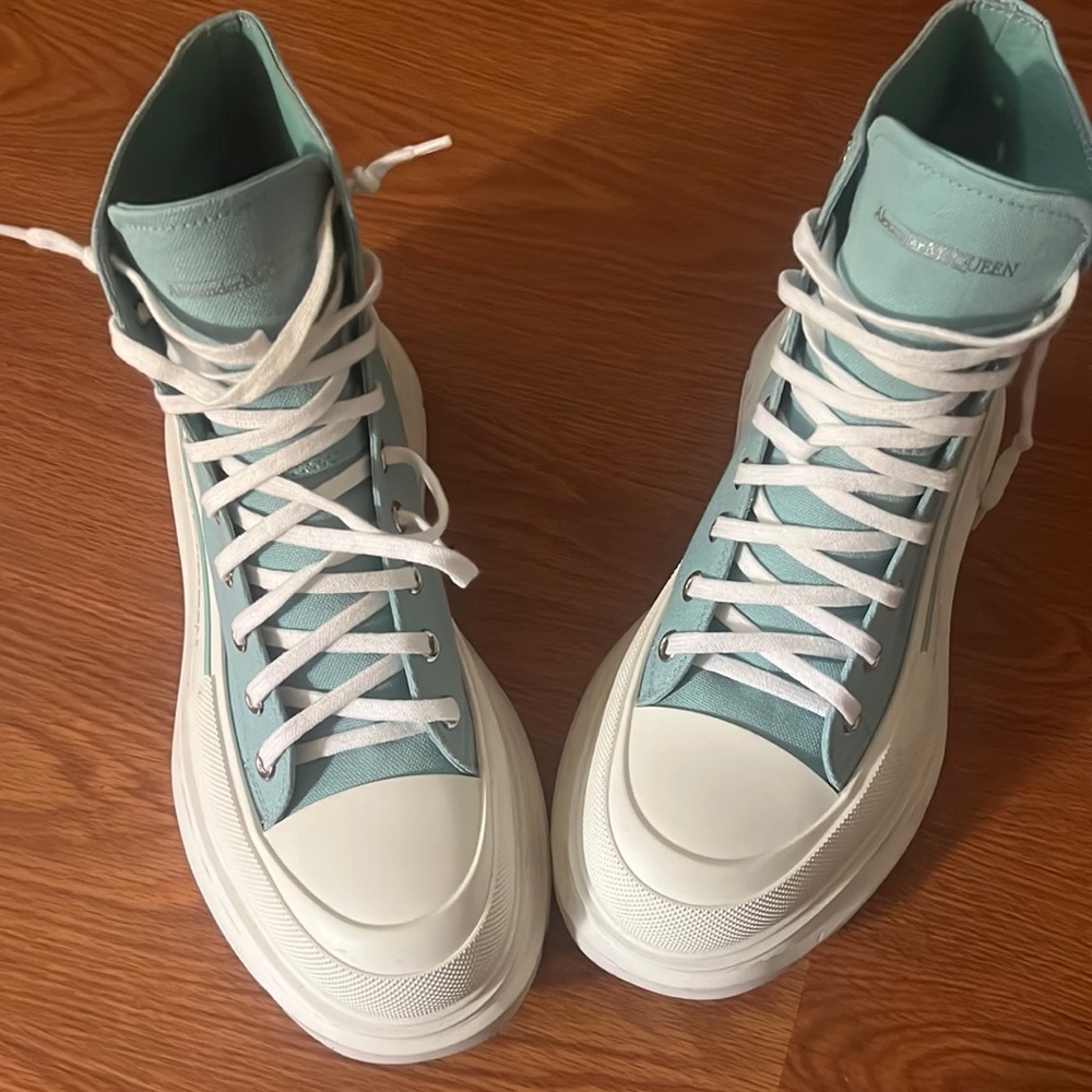 Alexander McQueen Boots! Very, very minimal signs of wear. Worn once!